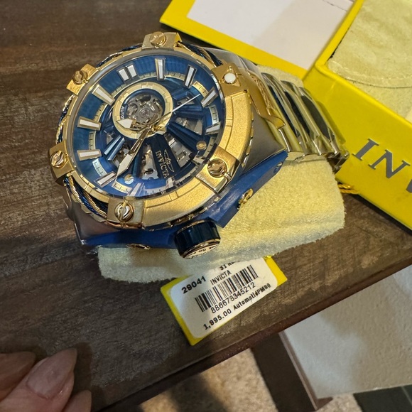 Invicta Gold and Blue Timepiece - Picture 4 of 9